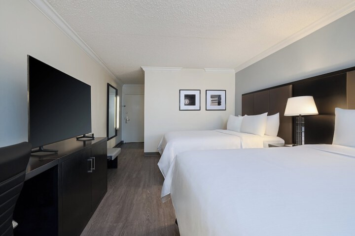 Room 13 of 85