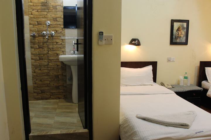 Room 21 of 73