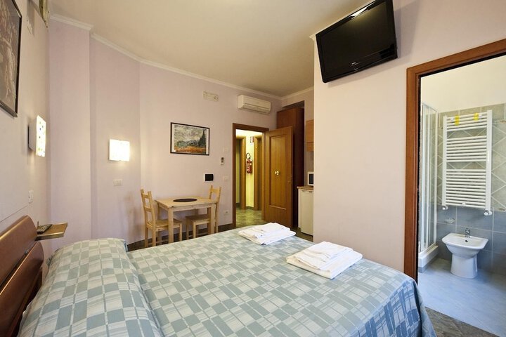 Room 5 of 35
