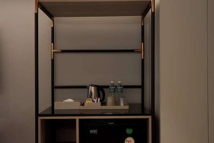 Room 177 of 212
