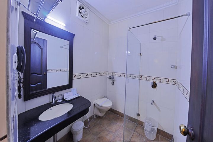 Room 13 of 48