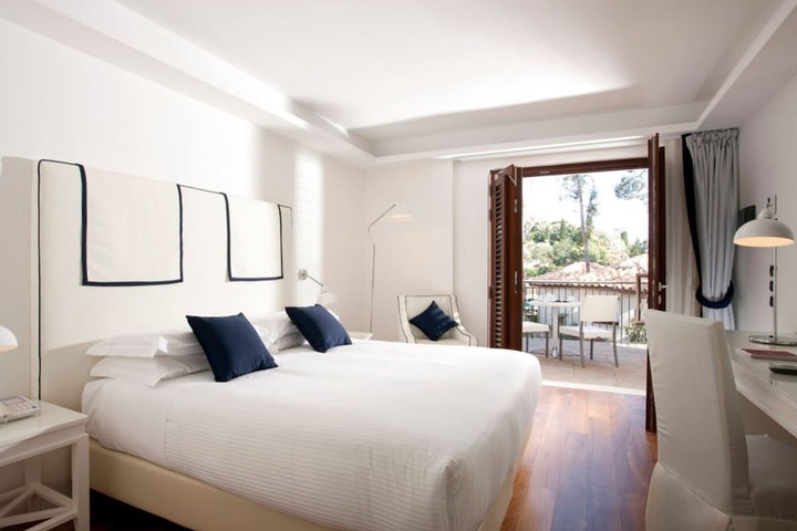 Room 15 of 85