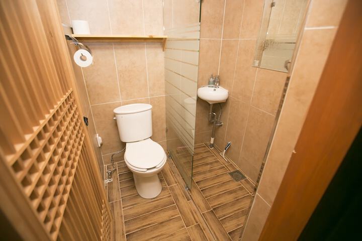 Room 7 of 40