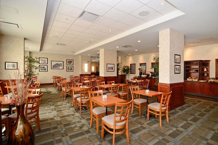 Breakfast/Coffee Service 43 of 55