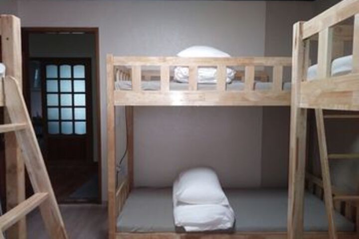 Room 49 of 96