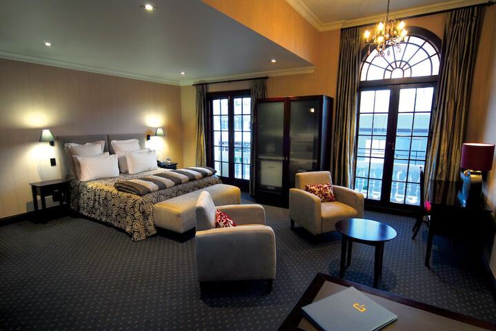 Room 2 of 45