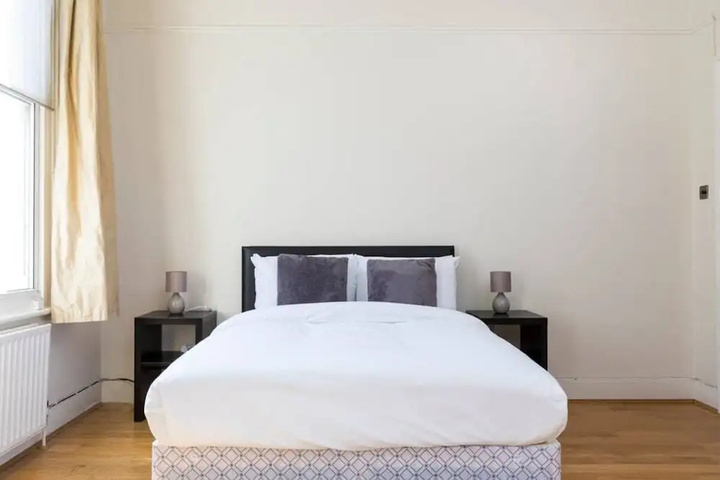 Room 2 of 13