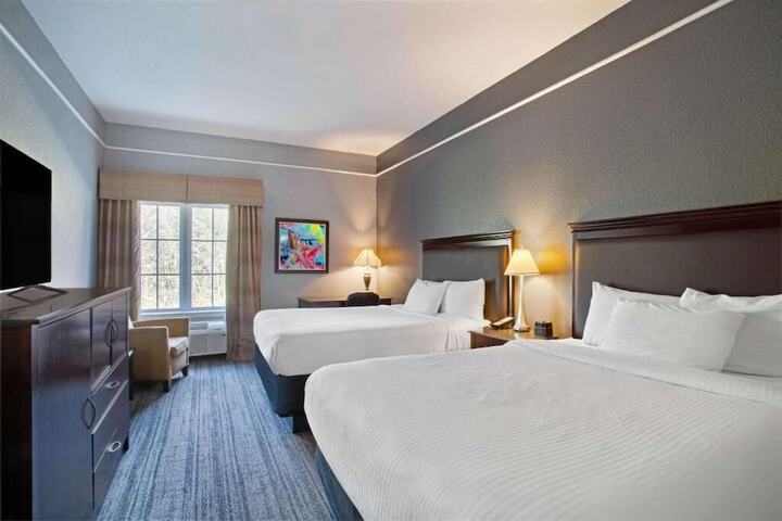 Room 4 of 26