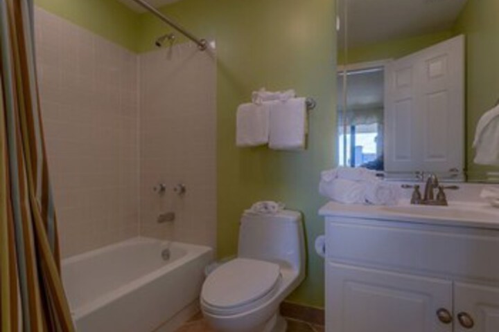 Room 35 of 148