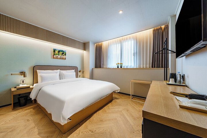 Room 5 of 41