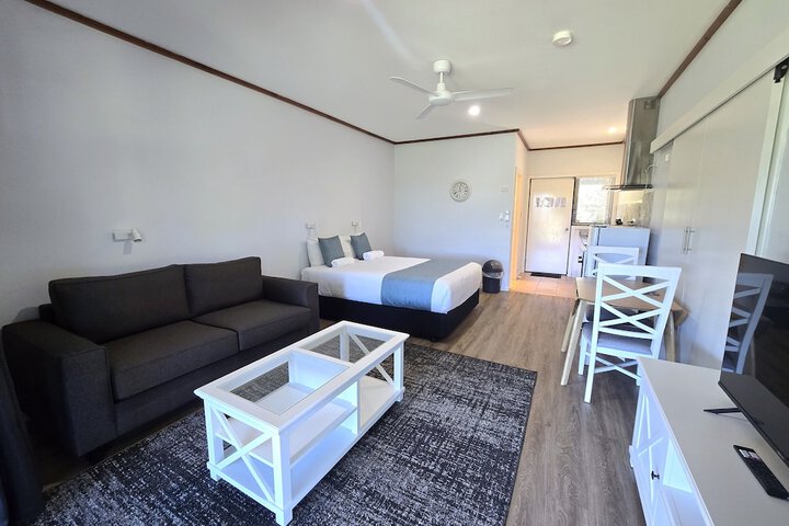 Room 16 of 77