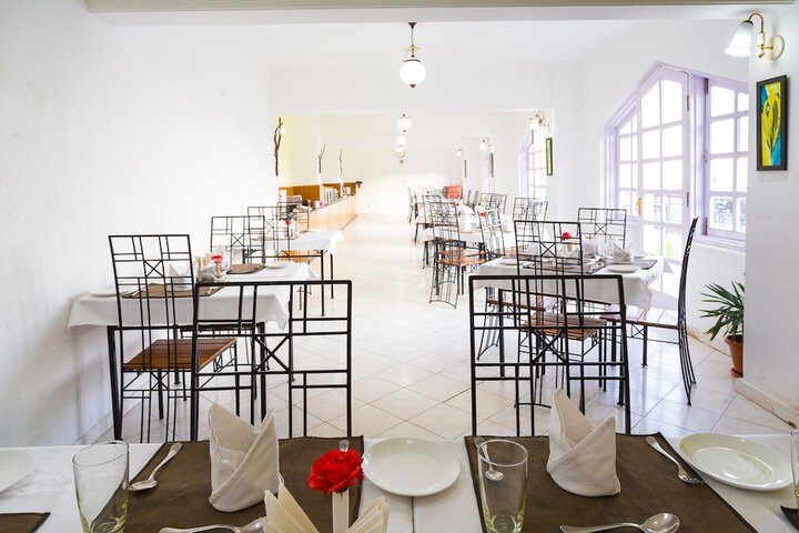 Breakfast/Coffee Service 50 of 83