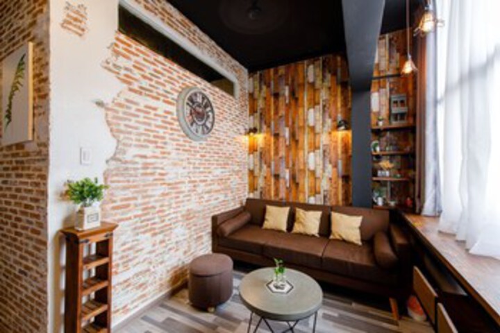 French-Era Loft in The City Center
