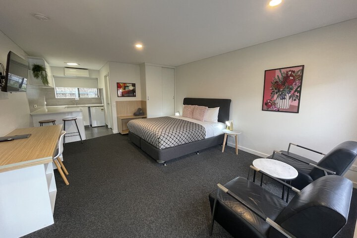 Room 11 of 83
