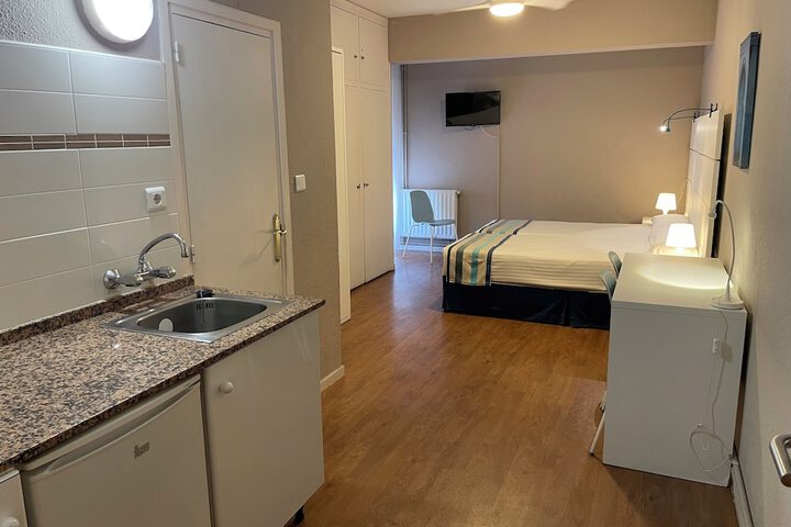 Room 20 of 40