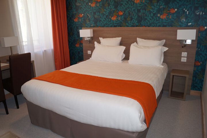 Room 8 of 58