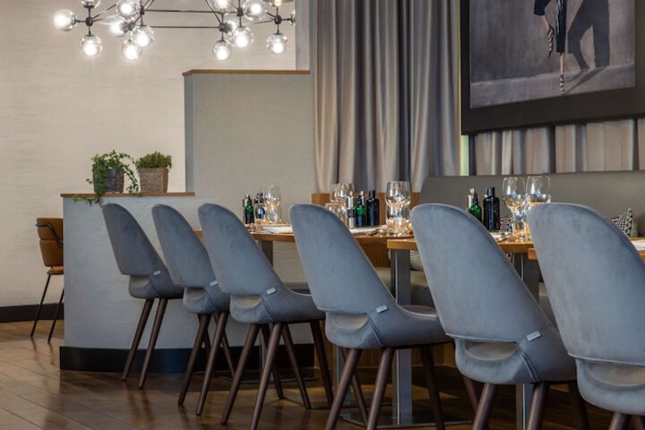 Dining 99 of 209