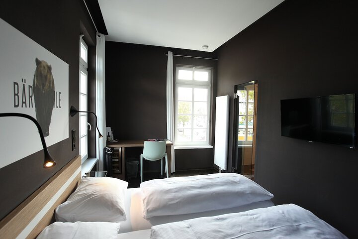 Room 5 of 35