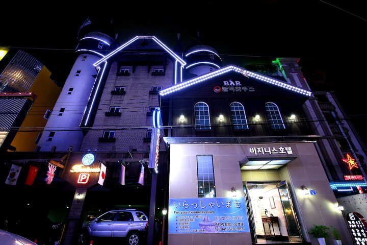 Hotel 74 of 82