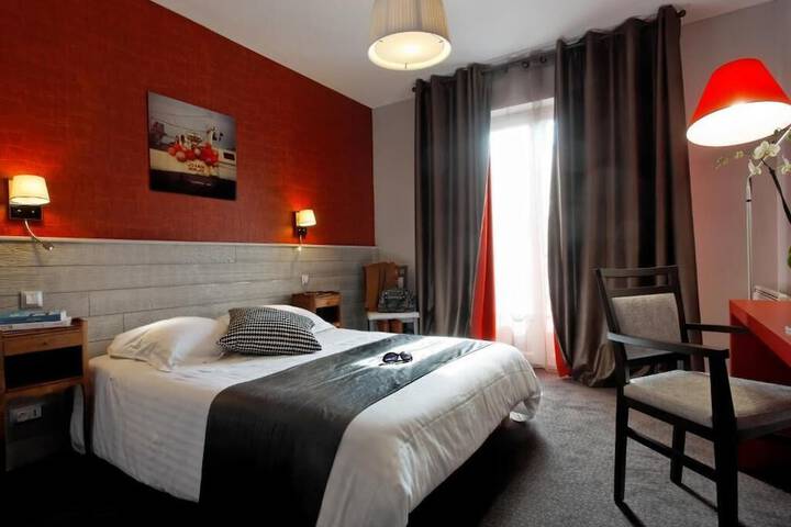 Room 12 of 46