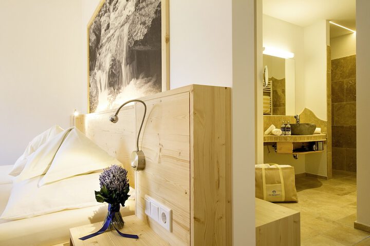 Room 4 of 39