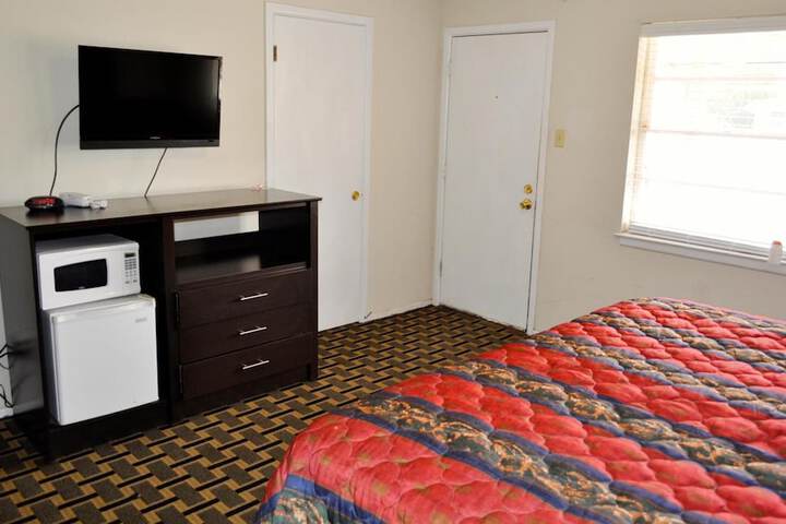 Room 15 of 32