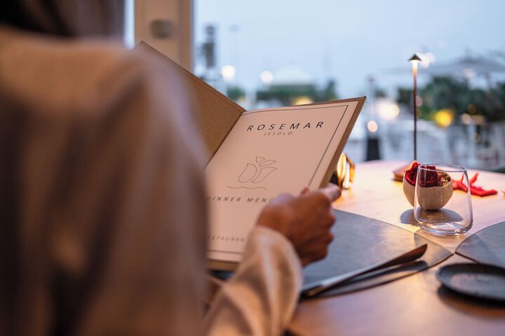 Dining 92 of 125