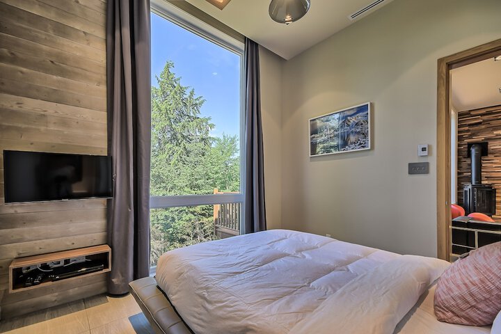 Room 13 of 325