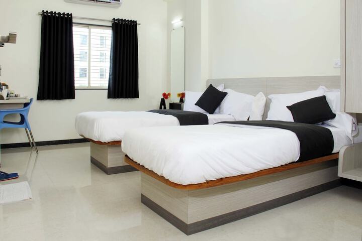 Room 9 of 17