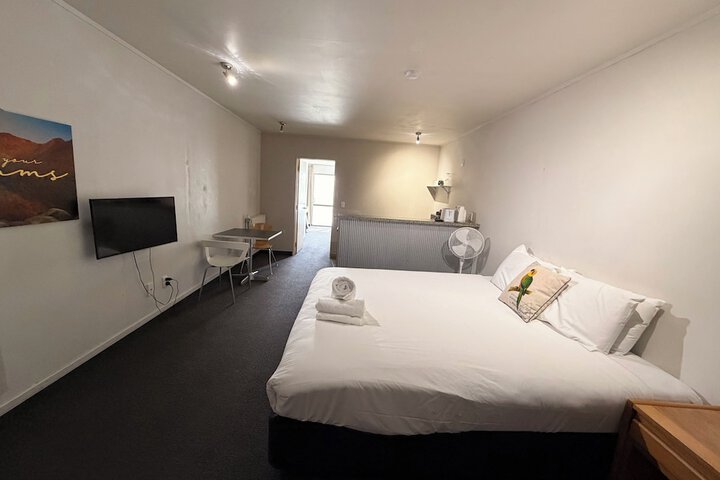 Room 22 of 48