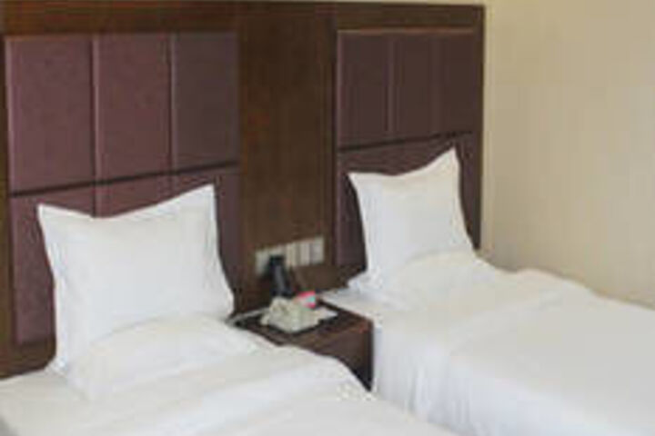 Room 14 of 50