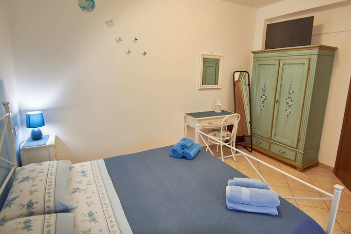 Room 11 of 61