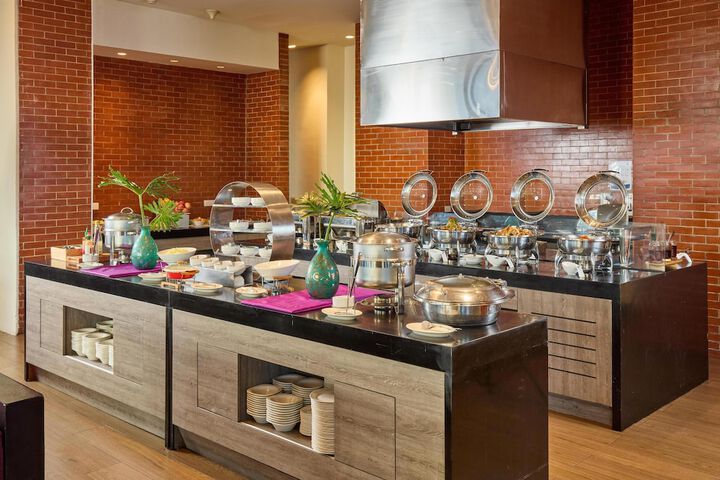 Breakfast/Coffee Service 39 of 67