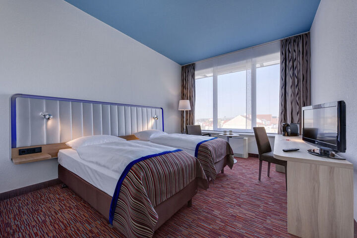 Room 2 of 26