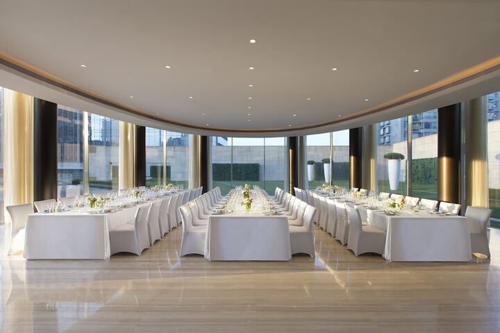 Ballroom/Hall 64 of 80