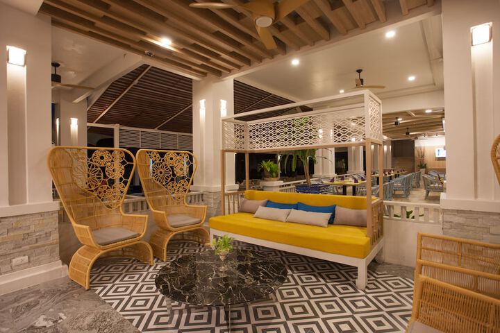 Hotel Lobby