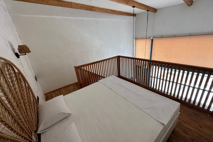 Room 16 of 98
