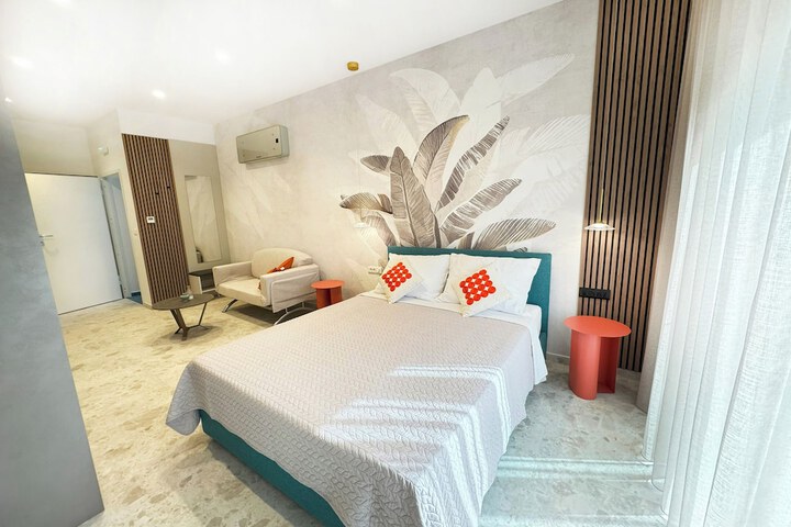 Room 45 of 186