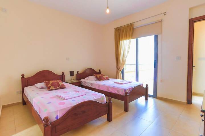 Room 20 of 32