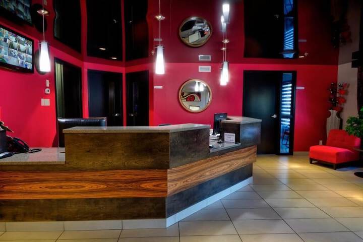Guest Lobby