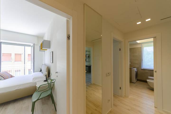 Room 8 of 30