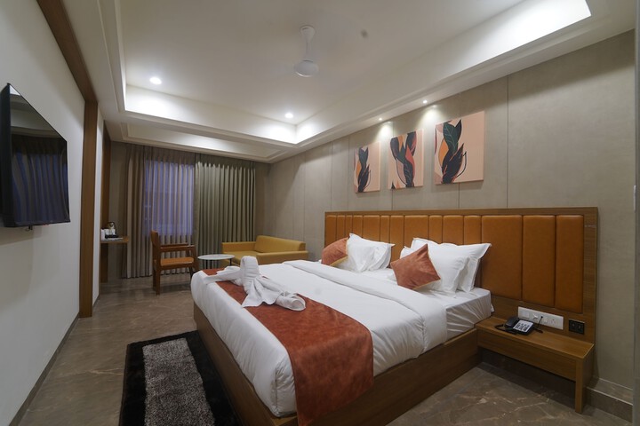 Room 9 of 29