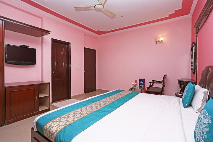 Room 14 of 25