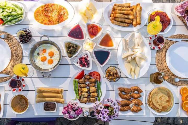 Breakfast/Coffee Service 16 of 26