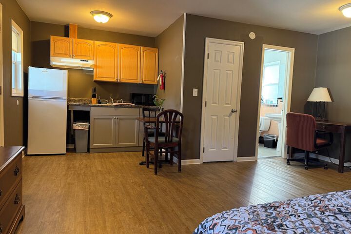 Room 12 of 65