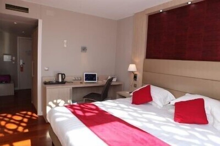 Room 13 of 62