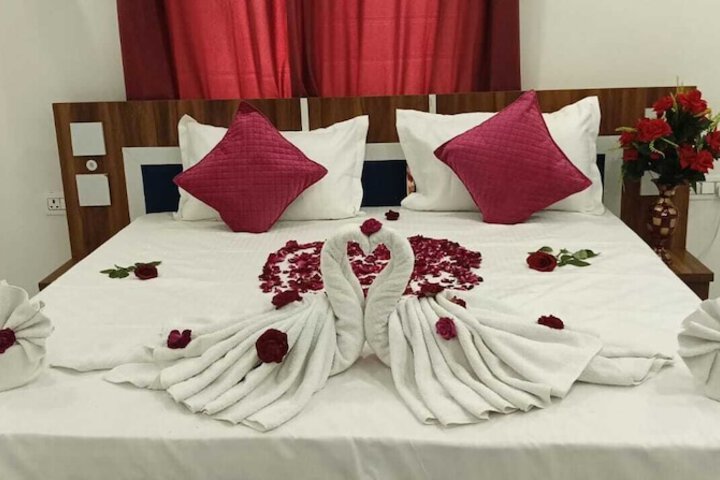 Room 8 of 25