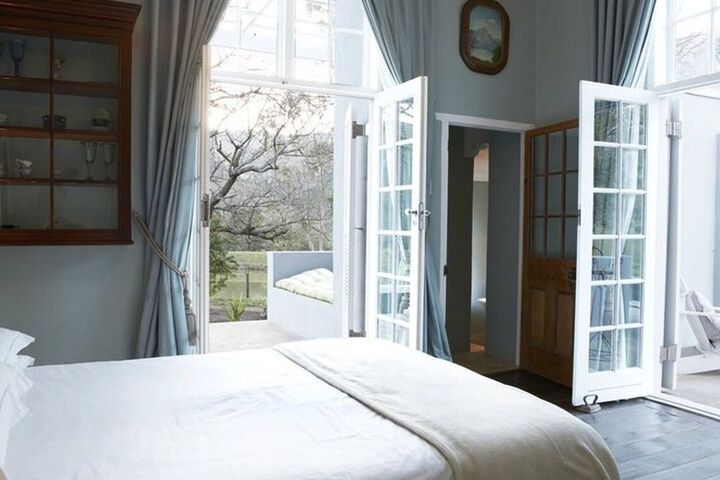 Room 18 of 25