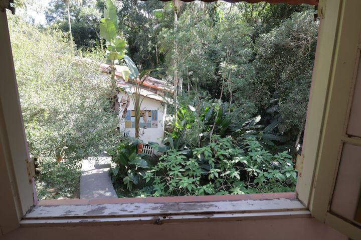 Room 9 of 21