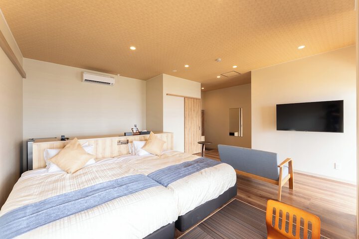 Room 16 of 60